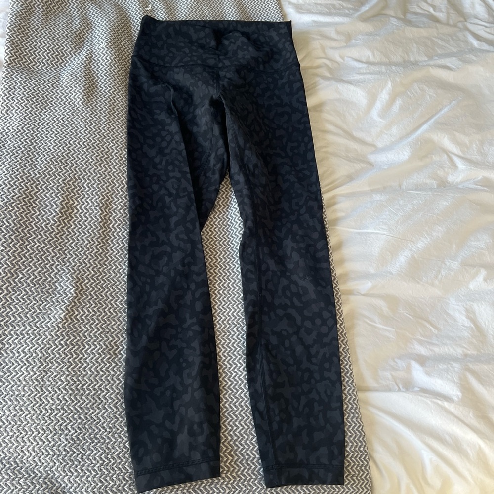 Lululemon Leopard 6 Wunder Under Tights 25 inseam